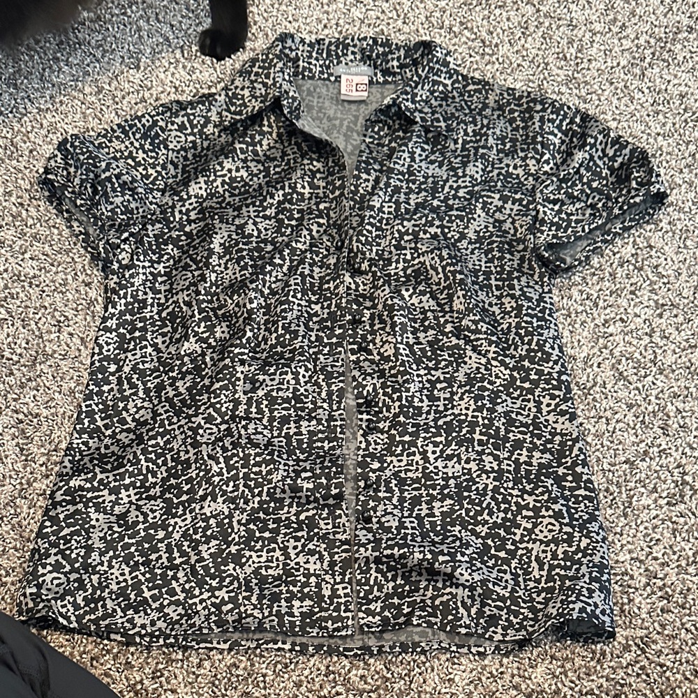 Ann Taylor Monochrome Short Sleeve Blouse